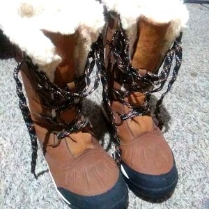 Bear Paw Boots 8